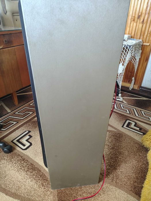 Продавам подови тонколони Jamo FC 6000