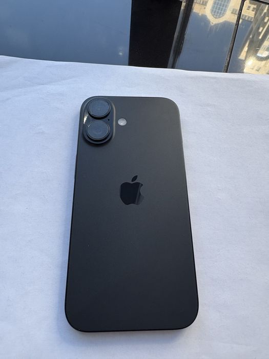 Айфон 16 АКБ 95 % 128ГБ