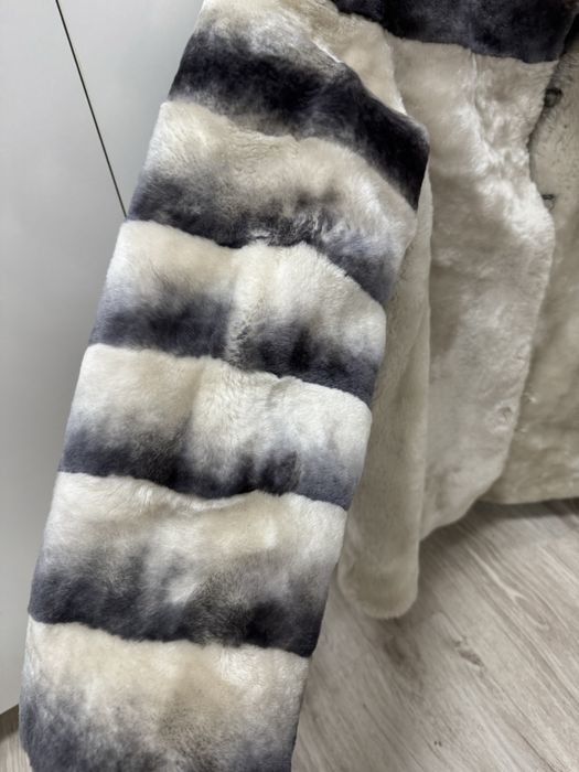 Мутоновая шуба автоледи продается