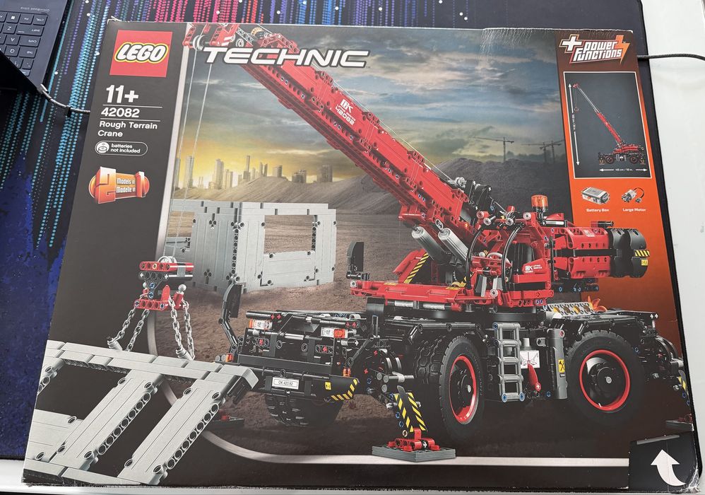 Lego Tehnic 42082 - Macara Pentru teren dificil