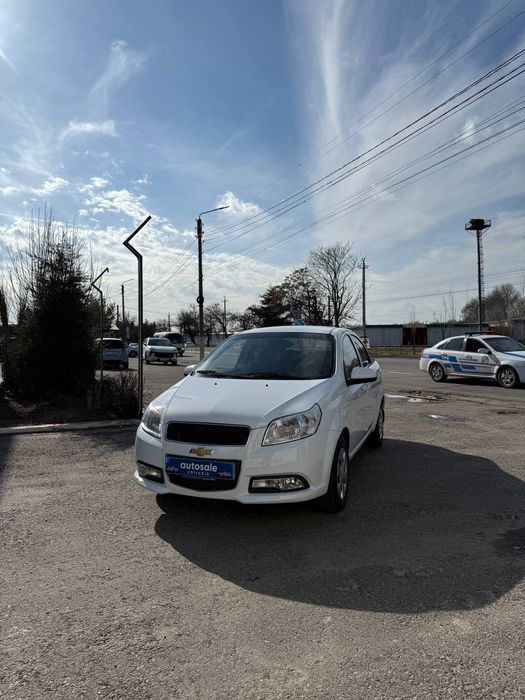 Nexia 3/2 позиция сотилади