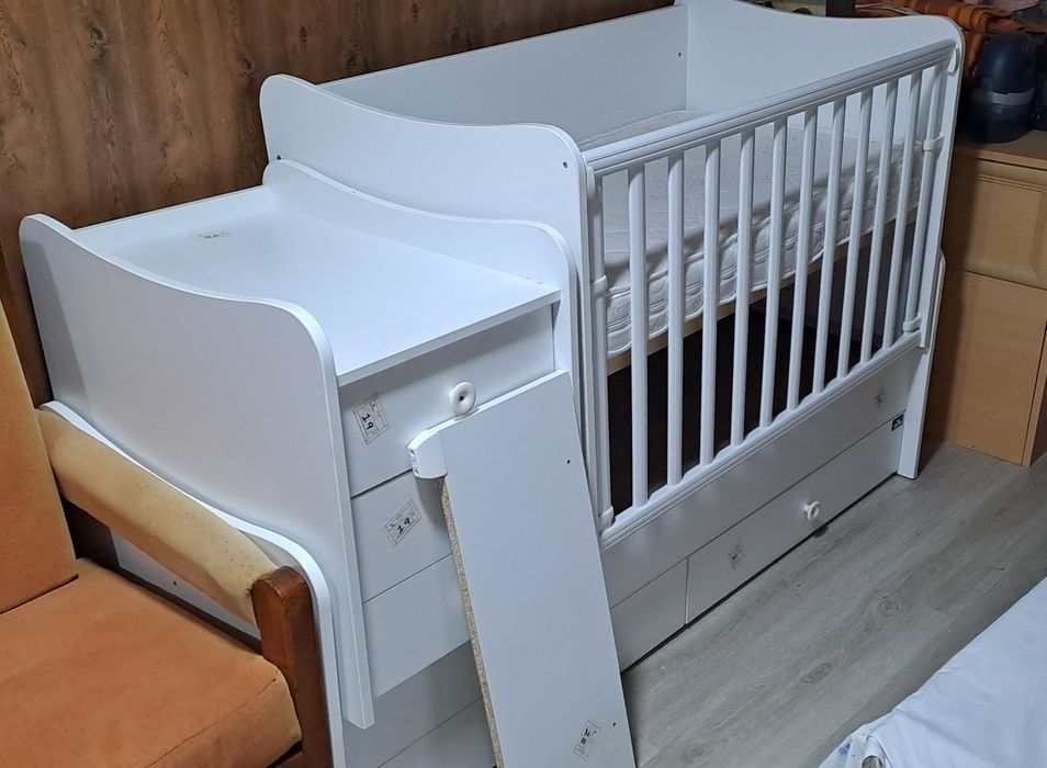 Трансформиращо се легло-люлка