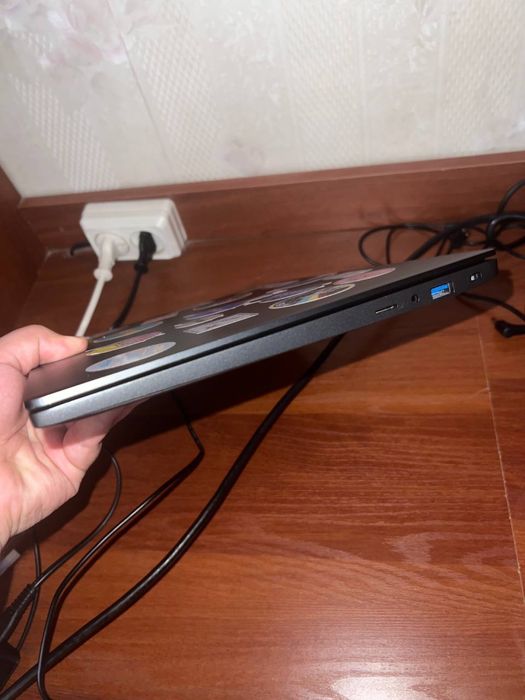 Acer e10 Etbook 16/512