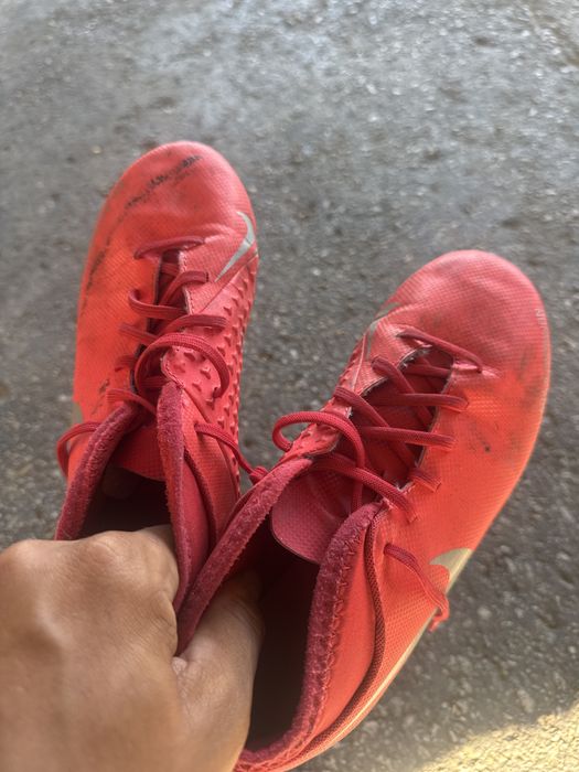 Детски футболни бутонки nike