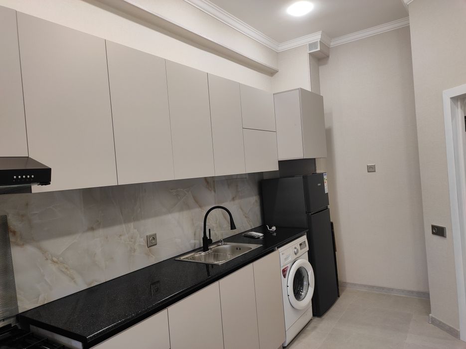 Зангиотада 2 хонали квартира ижарага берилади.