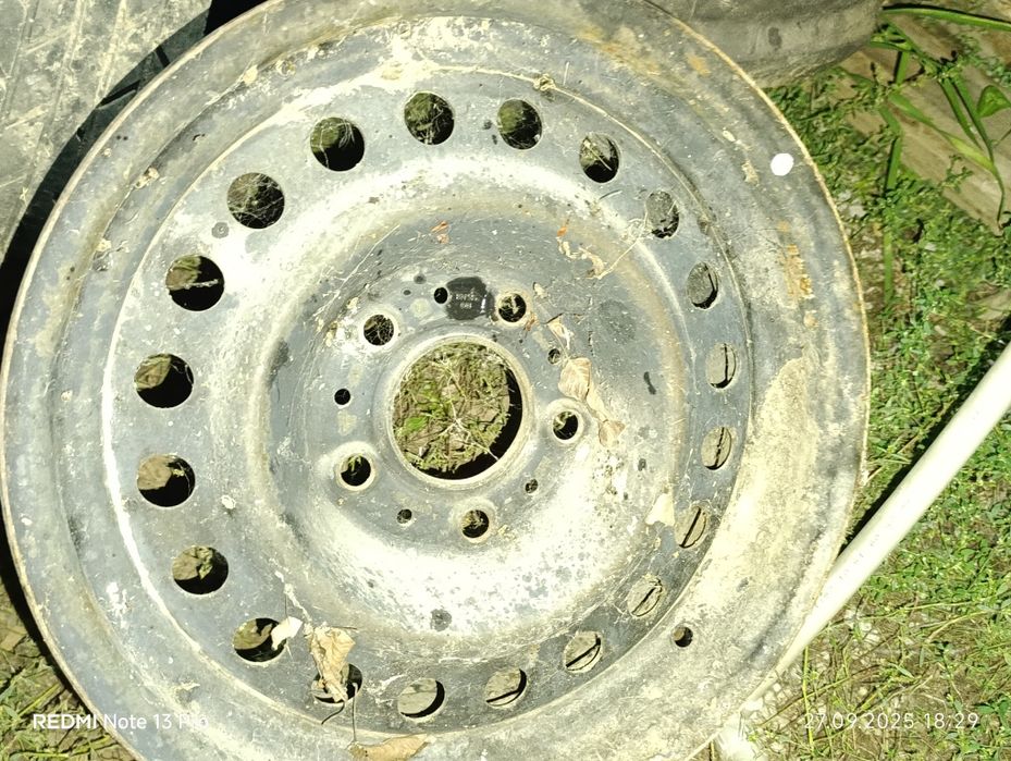 Диск на БМВ р15 на запаску