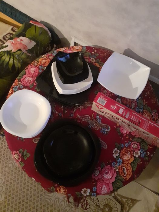 Срочно продаю сервиз новый