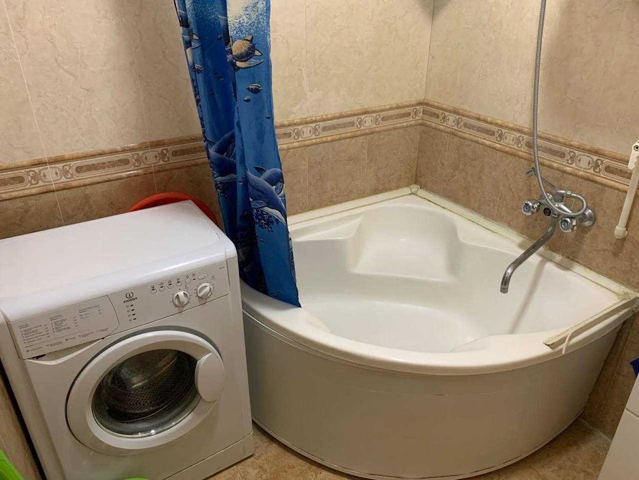 Сдается 3 комнатная квартира в ЦЕНТРЕ ор-р улица Алишера Навои! СРОЧНО