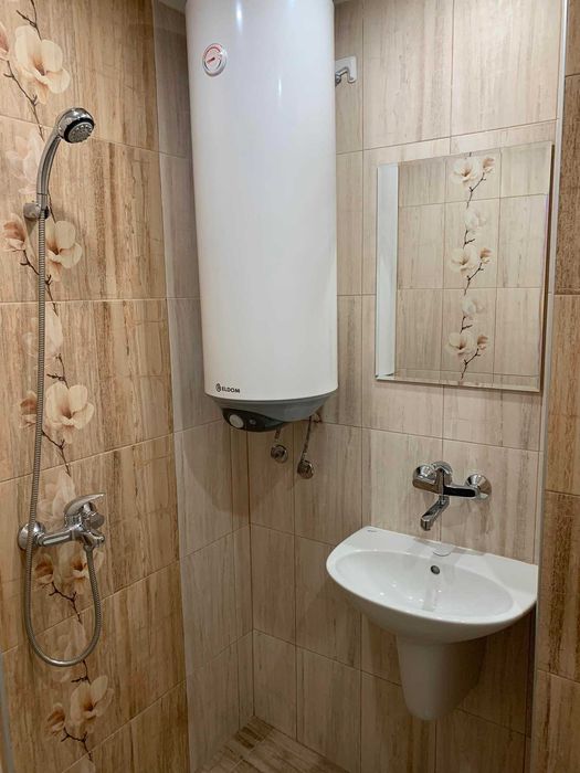 Дава се под наем Тристаен апартамент в Бургас, Братя Миладинови - 60 кв.м за 255 € - Снимка #6