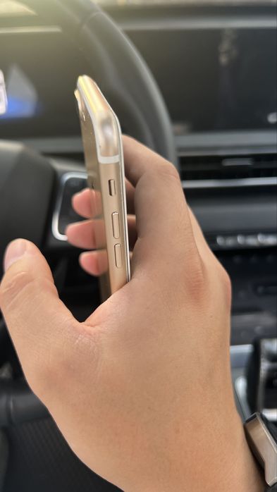 Продам Iphone 7 plus. 28к в очень хорошем состоянии