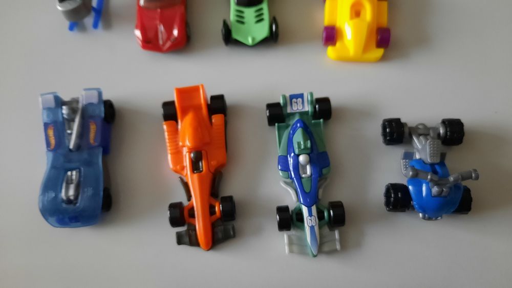 НОвые.  Маленькие машинки.