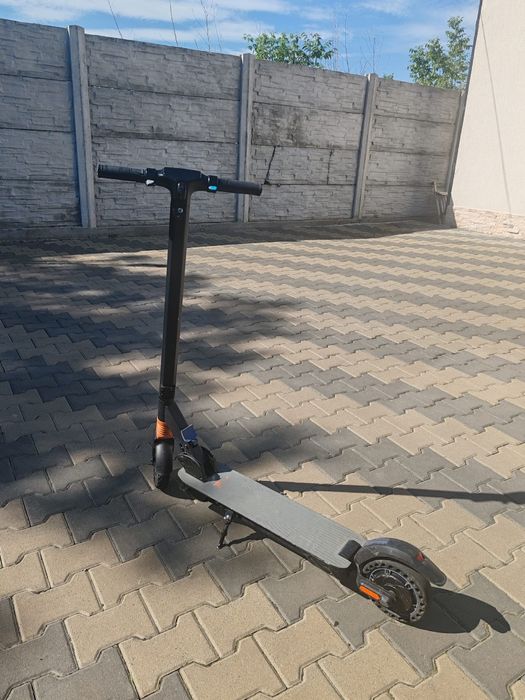 Vând trotineta kukirin s1 pro