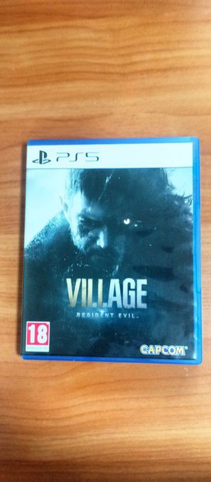 Диски с играми для PS4 / PS5.