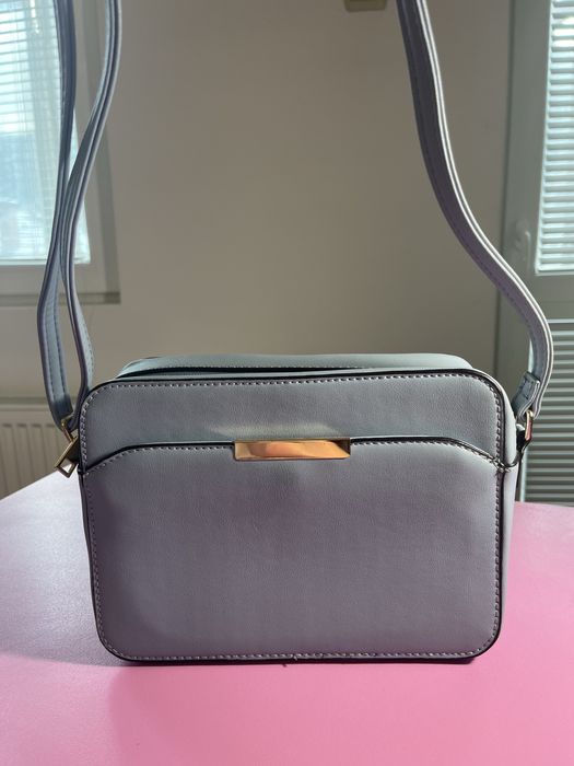 Светлосиня чанта от еко кожа