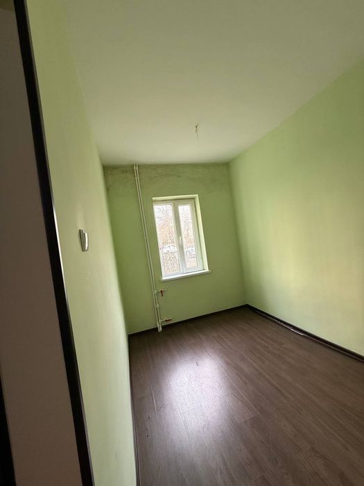 Срочна 3 хоналик уй сотилади!!