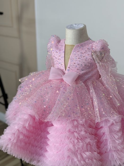 Платья детские новые