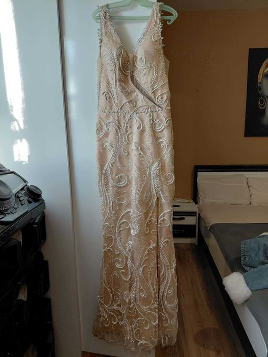 Официална Рокля ...