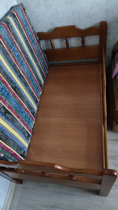 Продам детскую кровать