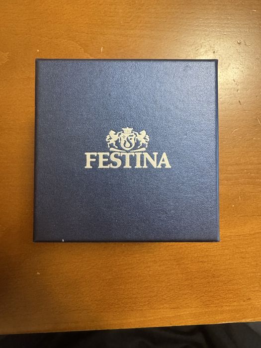 Часовник Festina и Guess