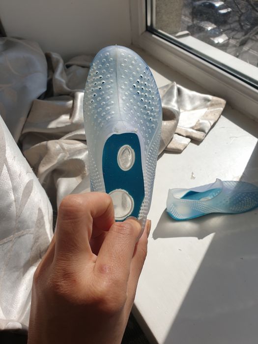 Продаю новые аквашузы 25/26 размера