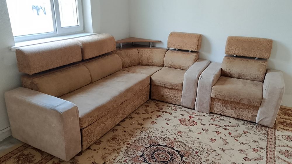 Диван сатылады...