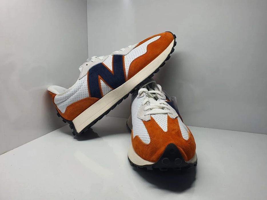 Маратонки New Balance 327

Чисто нови с кутия.

Размер 44.5 стелка 28.
