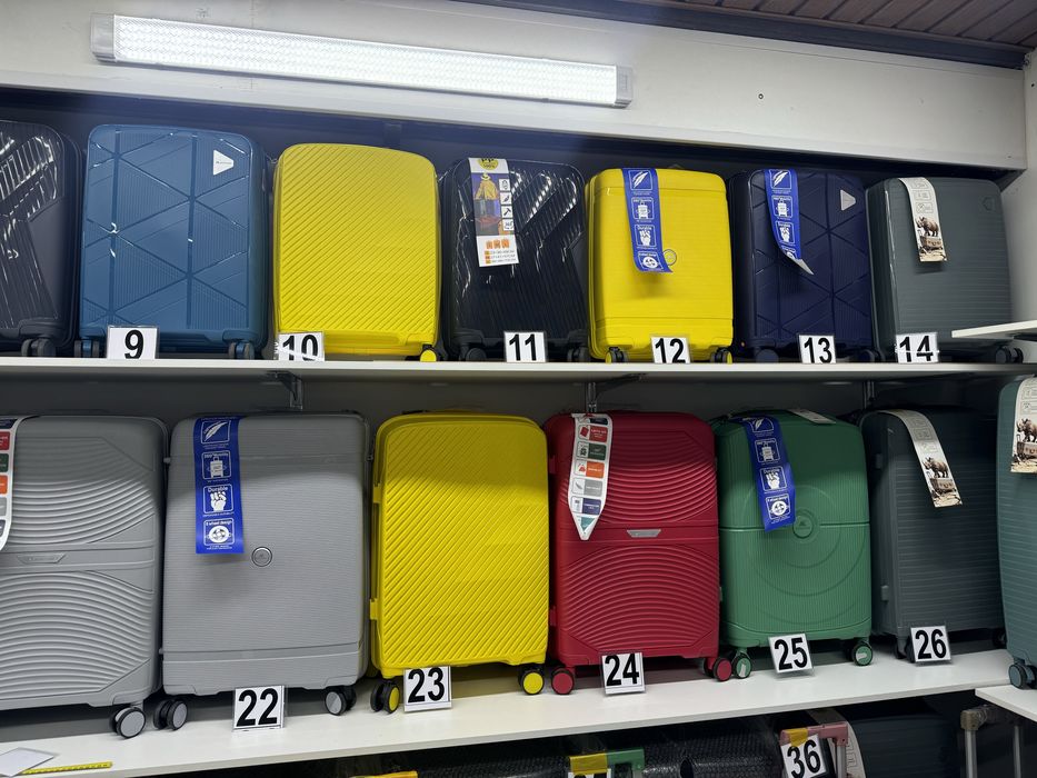 Чемоданы со склада