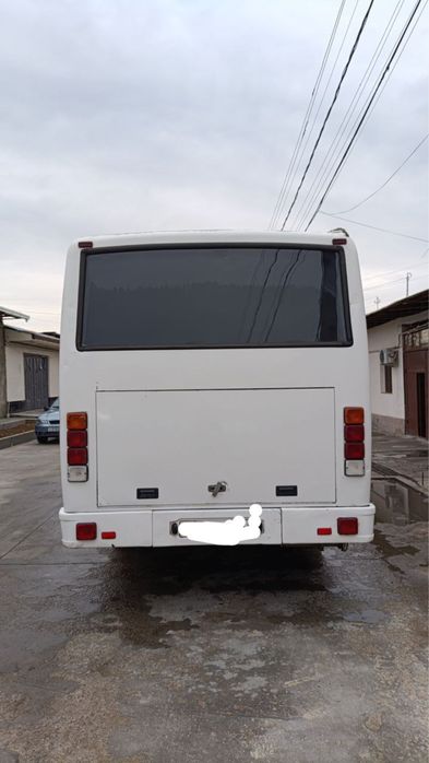 Isuzu avtobus 2016 yil ishlab chiqarilgan