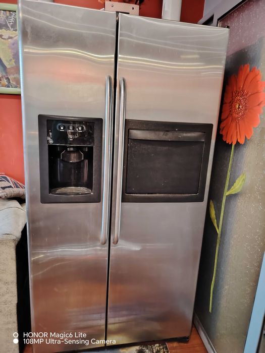 Хладилник Side by side General Electric за части или ползване