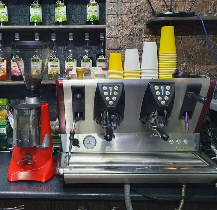 Продам кофемашину+кофемолка