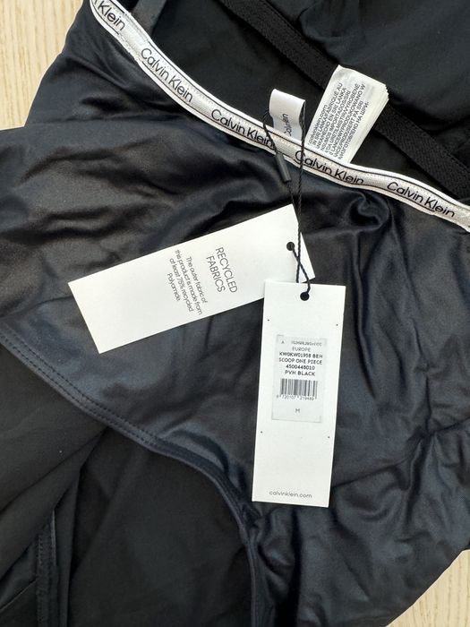 Costum de baie calvin klein