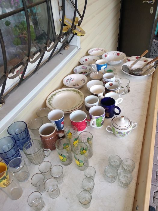 Продам  посуду .