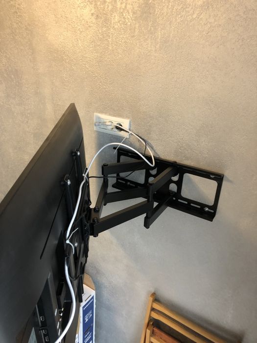 Instalare tv perete . Montaj suport tv