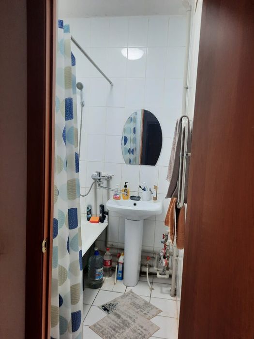 Продаётся двух комнатный квартир