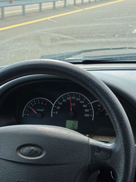 Продам Приору 2011 года