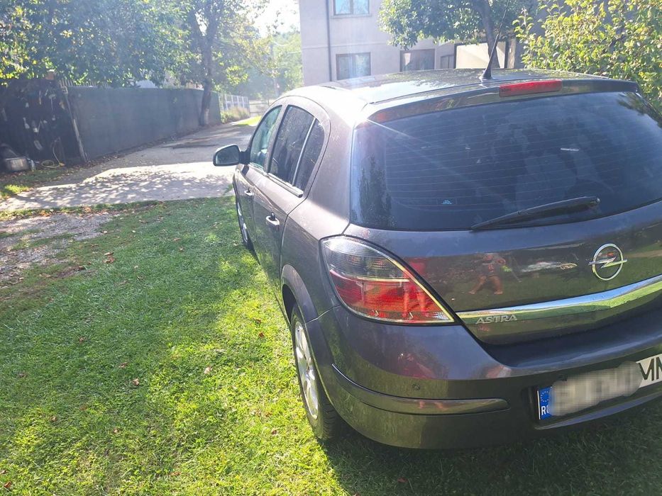 Opel Astra 2012 1.6 Usor Avariat