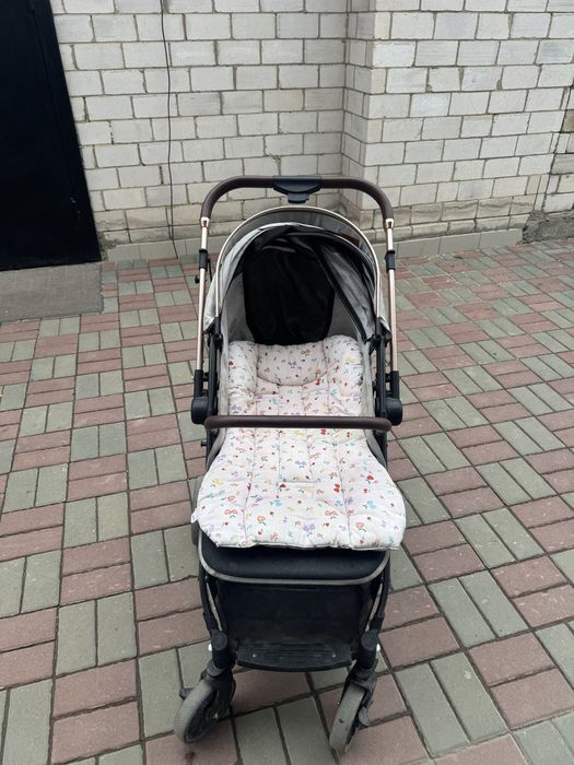 Продам коляску в хорошим состоянии