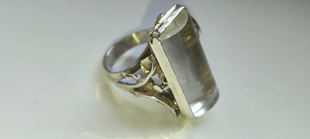 Красивое серебряное кольцо с камнем ЦИРКОН, разм.18,5