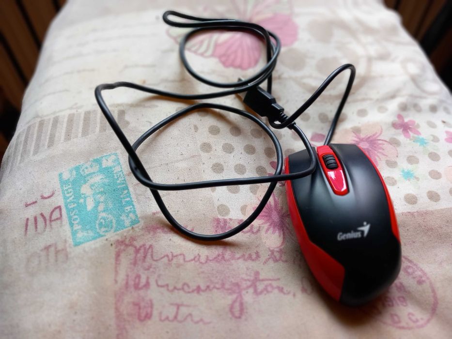 2 бр. мишки: Razer Deathadder 2013, Genius DX-100