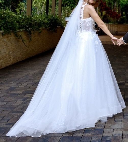 Vand rochie de mireasa