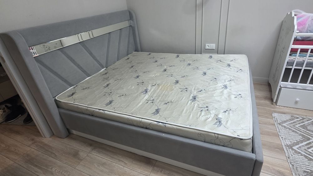 Двухместная кровать