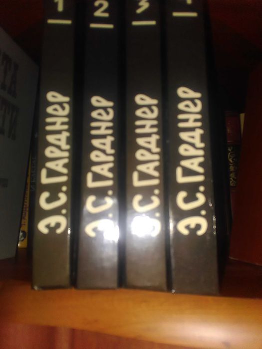 Продам книги б/у в отличном состоянии самовывоз