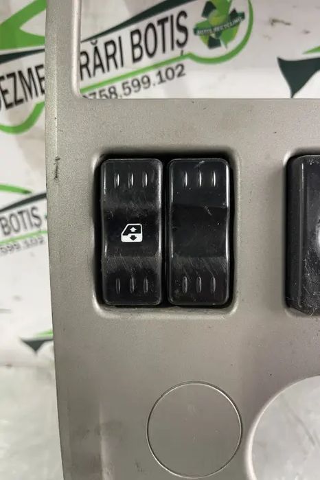 Consola centrala Dacia Logan 2007 1.5DCI MT (84 hp)