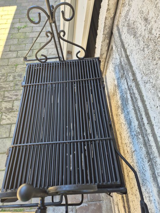 Gratar metalic reversibil