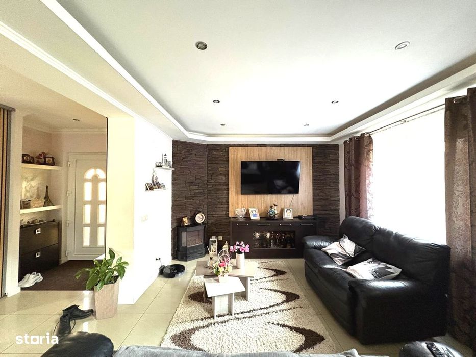 Casa 270mp cu 5 ari teren zona- Sarmas mobilata utilata 269.000eur neg