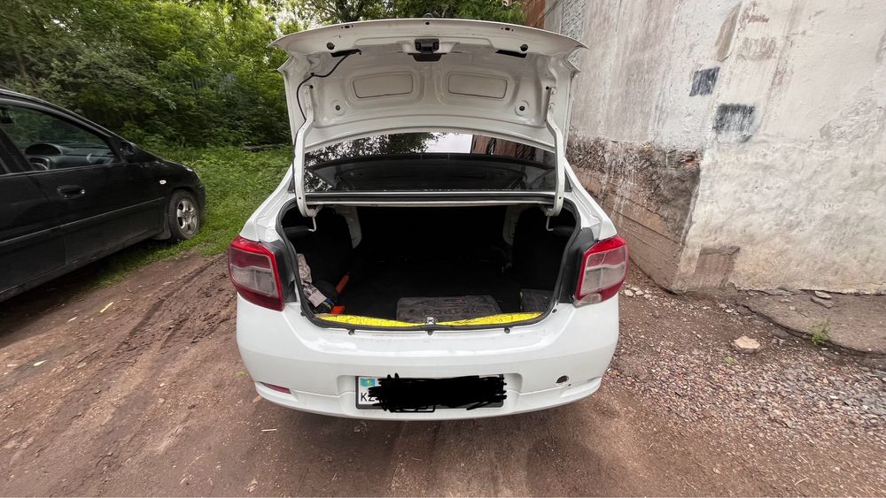 Рено логан 2 2015 года