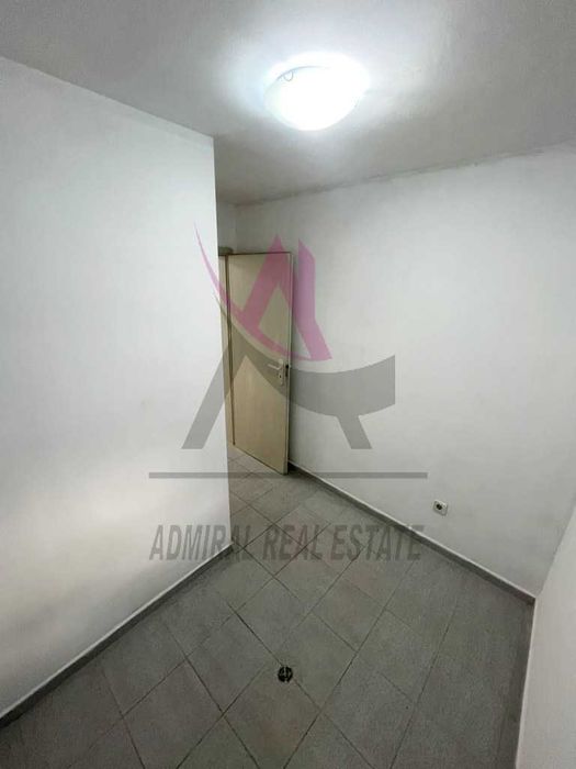 Дава се под наем Офис в Варна, Лятно кино Тракия - 25 кв.м за 225 € - Снимка #1