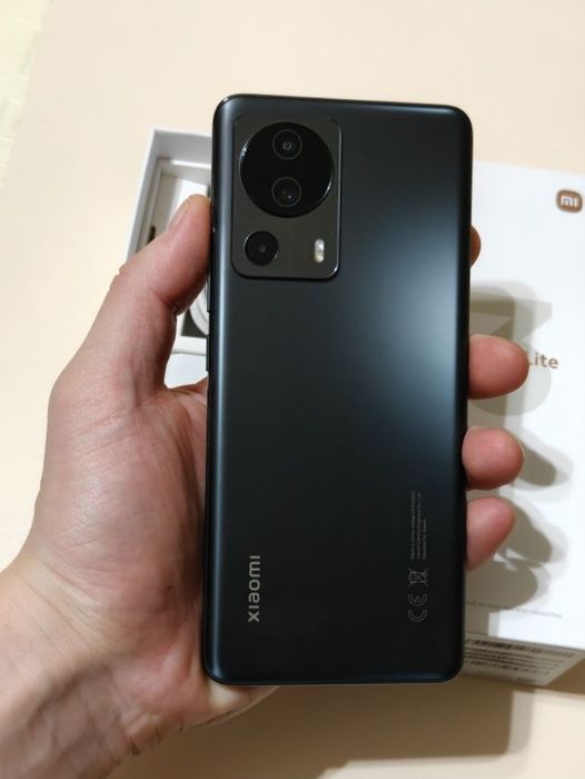Xiaomi 13 lite  5G ( 256 g )