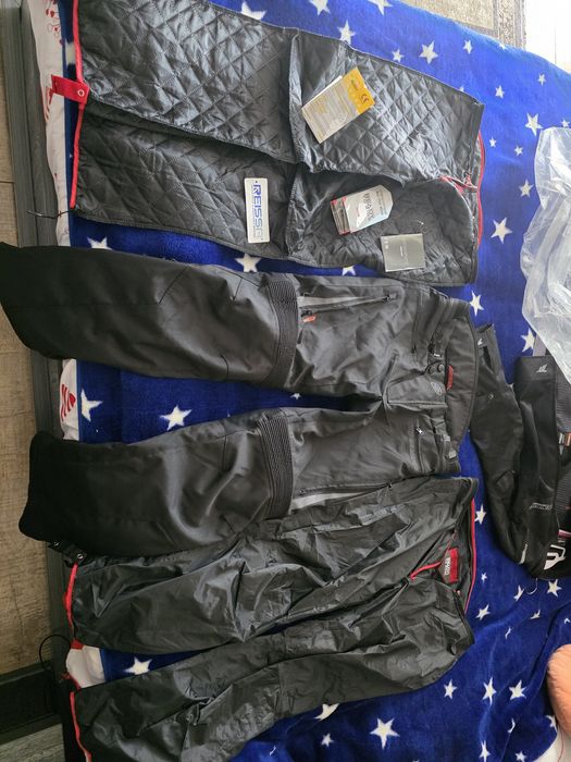 Accesorii moto pantaloni,  geacă bărbați, mănuși, protectii.. 10/10 Sunt noi, doar au fost probate.