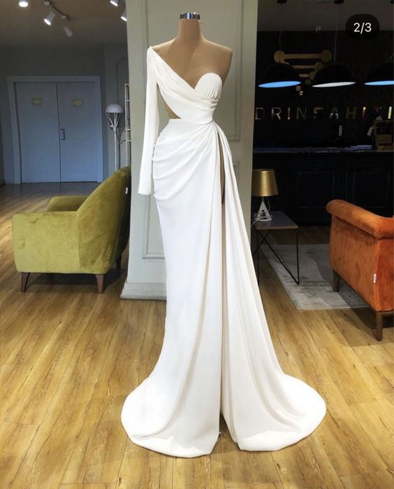 Rochie creatie Valdrin Sahiti